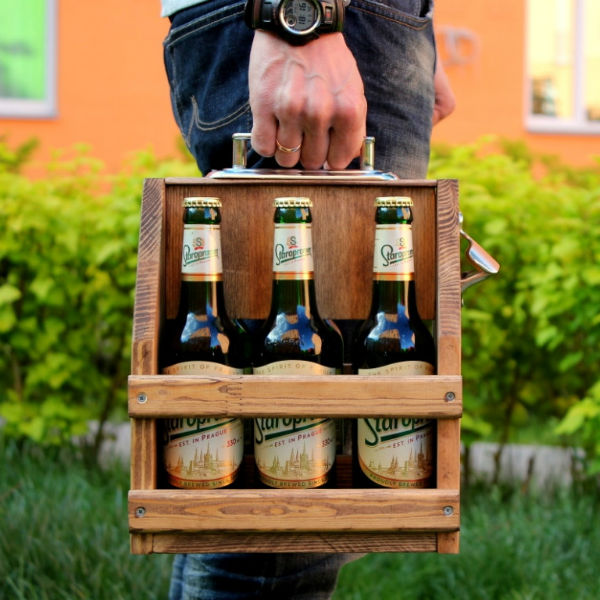 wooden-beer-caddy