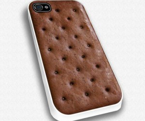 Ice Cream Sandwich iPhone Case – Your iPhone will look so delicious you might just accidently take a bite out of it, yummmmm.