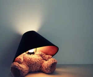 Teddy Bear Lamp – Fill your room with soft light with this cuddly lamp!