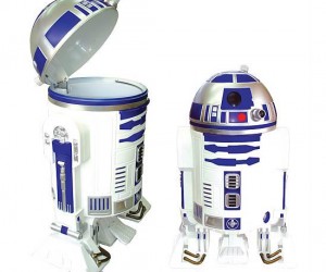 R2D2 Trash Can – Quite possibly the greatest trash can in the whole galaxy!