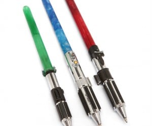 Star Wars Lightsaber Pen – Add a little Jedi force to your boring paperwork…