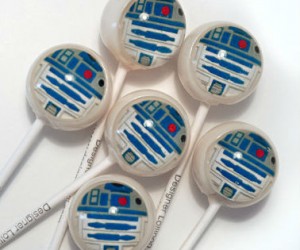 Star Wars R2D2 Designer Lollipops – Droids never tasted so good!  