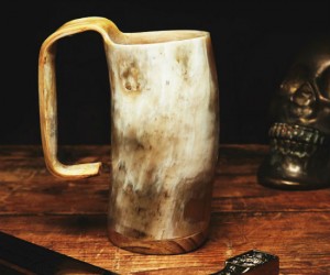 If there’s one thing Jon Snow knows it’s how to pick a great mug.  