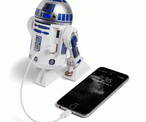 R2D2 Charging Hub – Artoo’s got all the power!